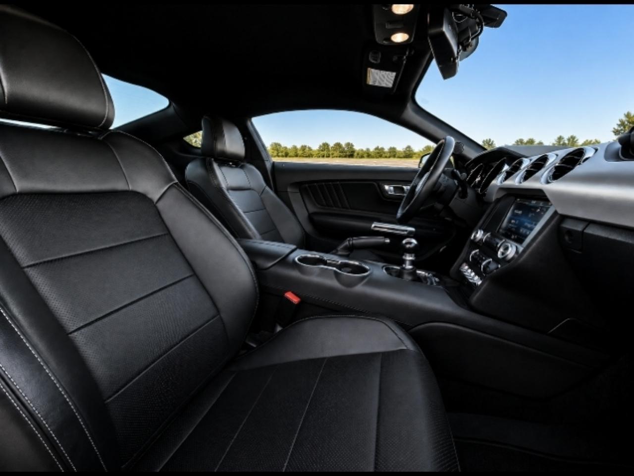 Ford Mustang GT Premium 2D Coupe 2015