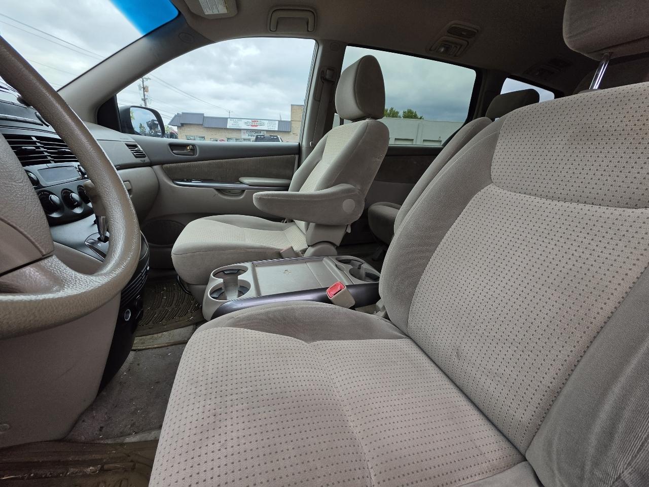 Toyota Sienna LE 7 Passenger 2009
