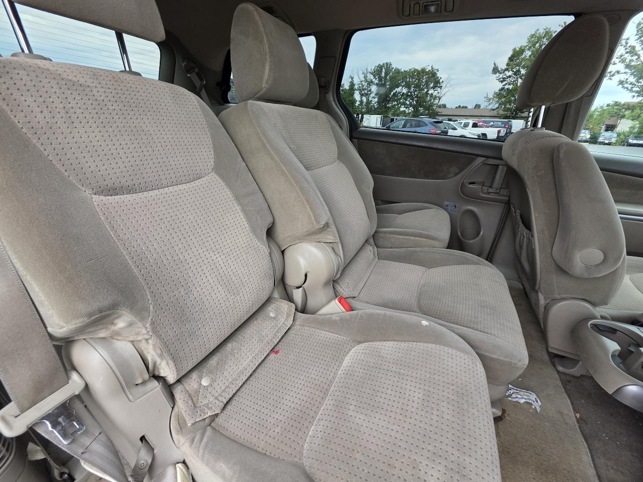 Toyota Sienna LE 7 Passenger 2009
