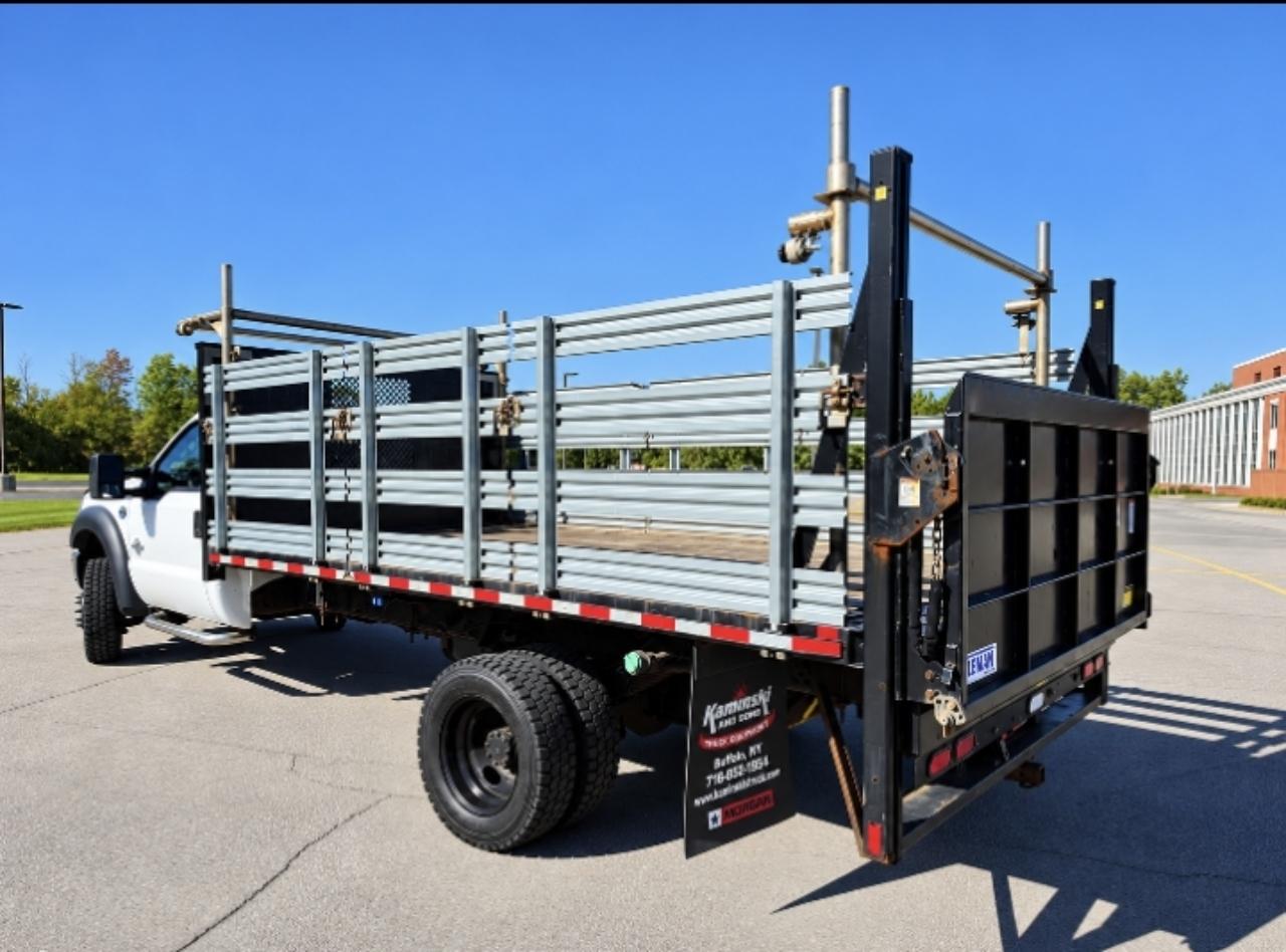 Ford F-550 Regular Cab DRW 2WD 2012