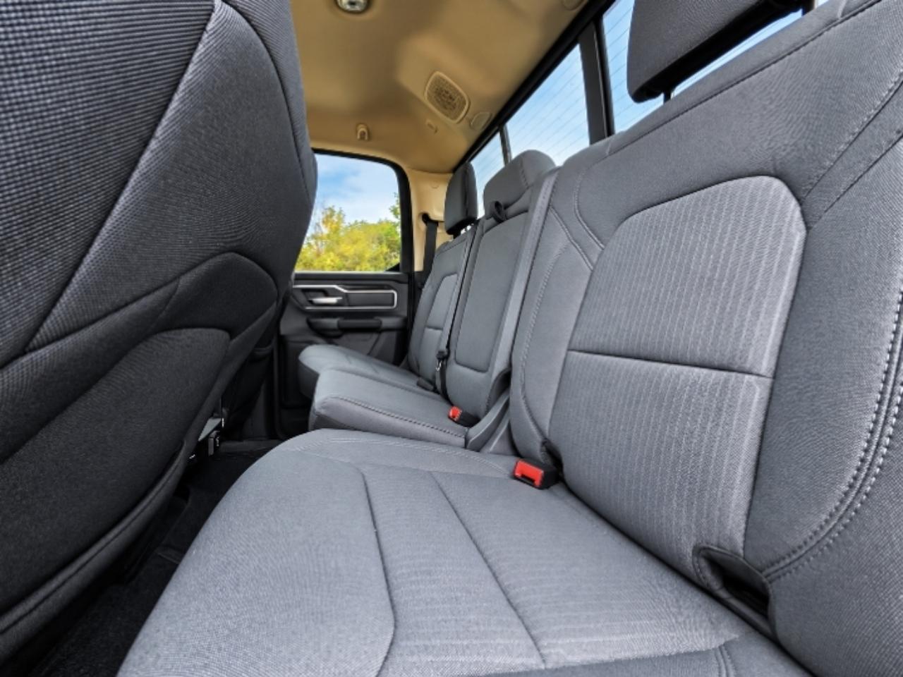 RAM 1500 Big Horn Quad Cab 4WD 2020