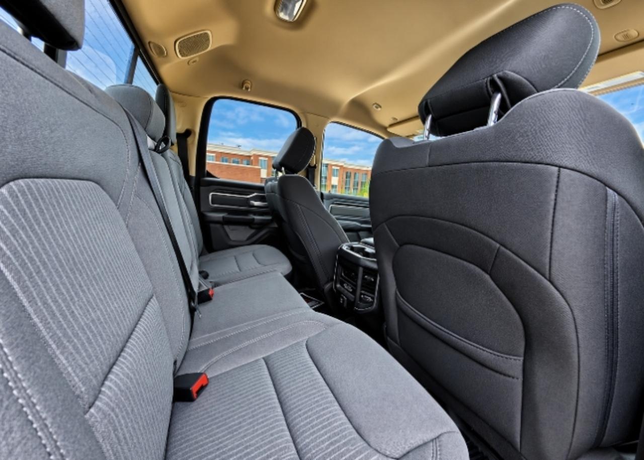 RAM 1500 Big Horn Quad Cab 4WD 2020