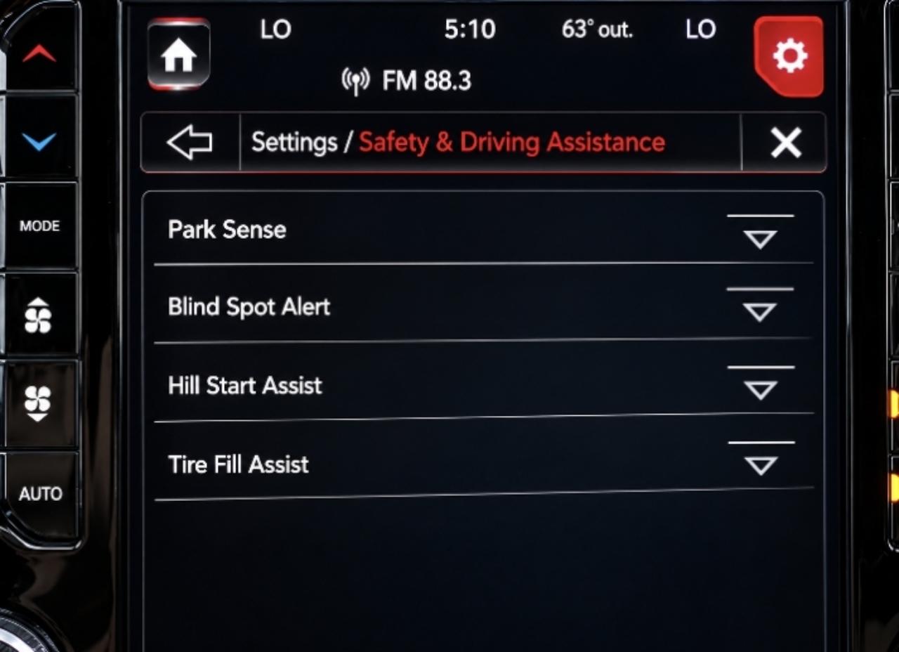 RAM 1500 Big Horn Quad Cab 4WD 2020