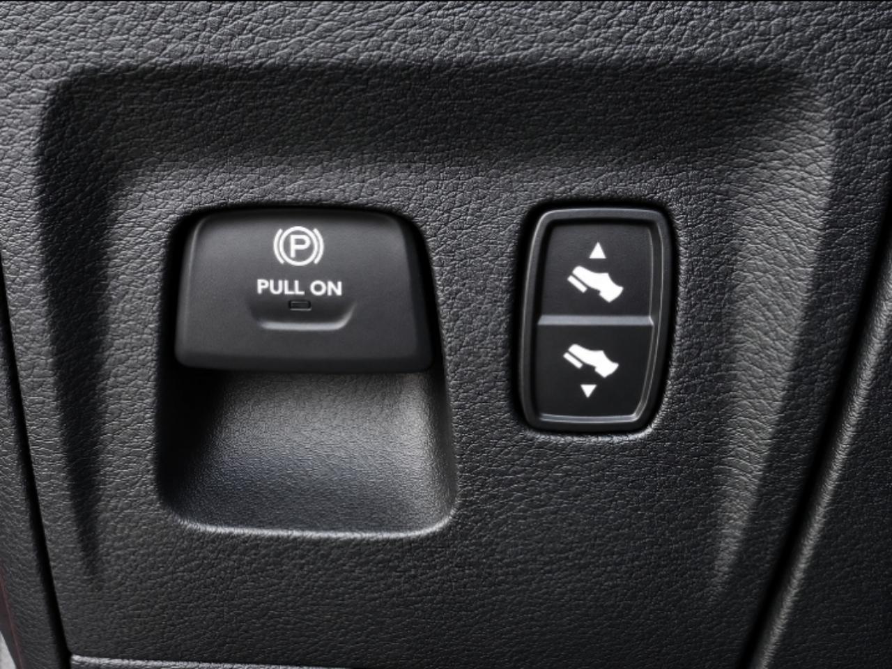 RAM 1500 Big Horn Quad Cab 4WD 2020