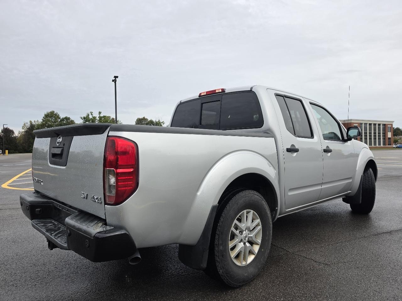 Nissan Frontier Crew Cab 4x4 SV 2017