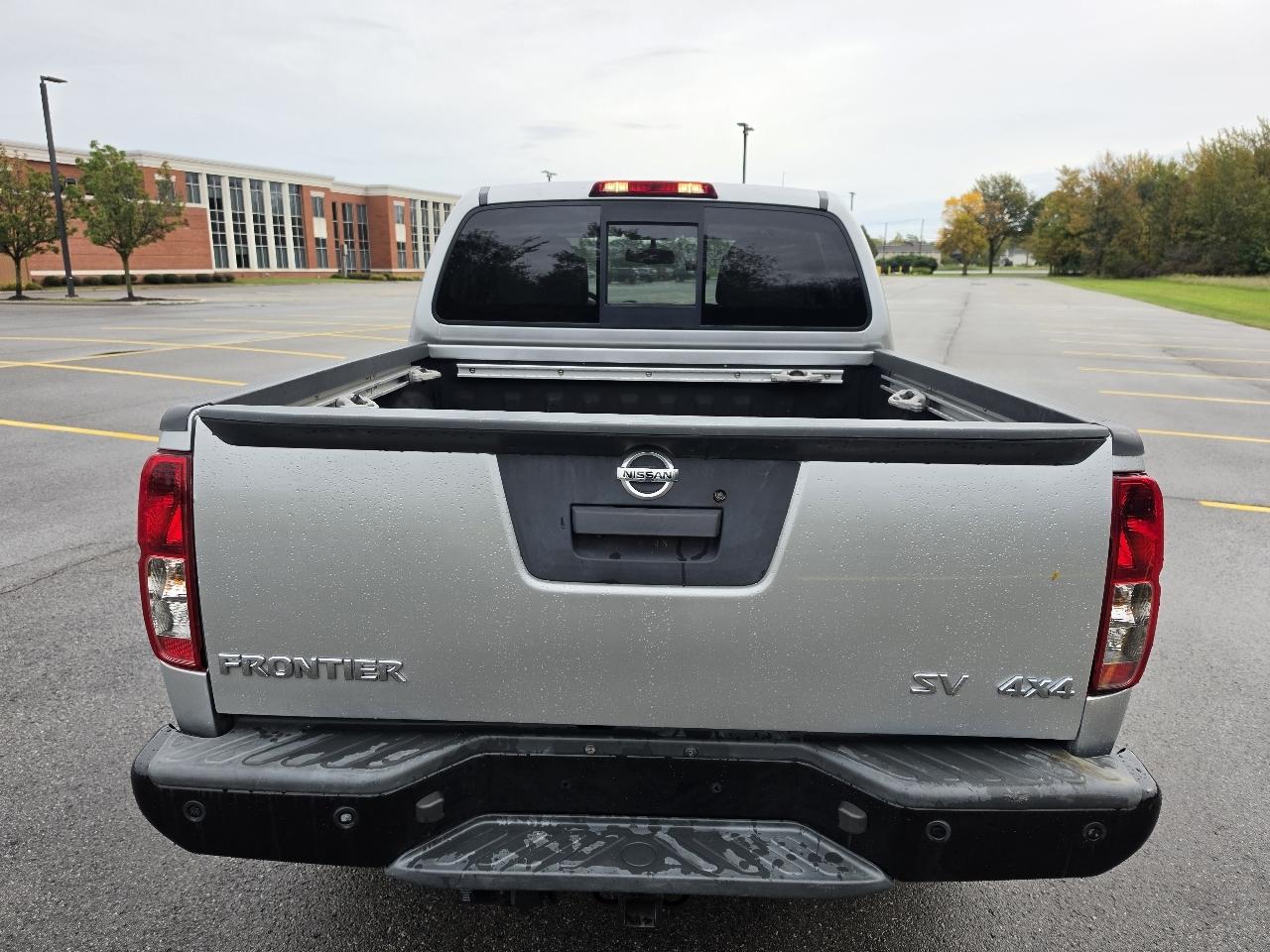 Nissan Frontier Crew Cab 4x4 SV 2017