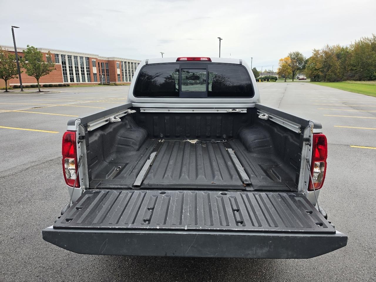 Nissan Frontier Crew Cab 4x4 SV 2017