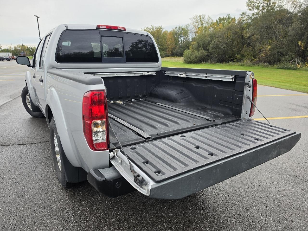 Nissan Frontier Crew Cab 4x4 SV 2017