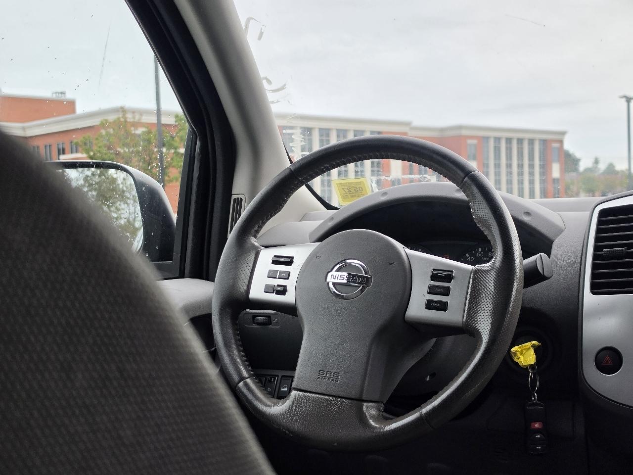 Nissan Frontier Crew Cab 4x4 SV 2017