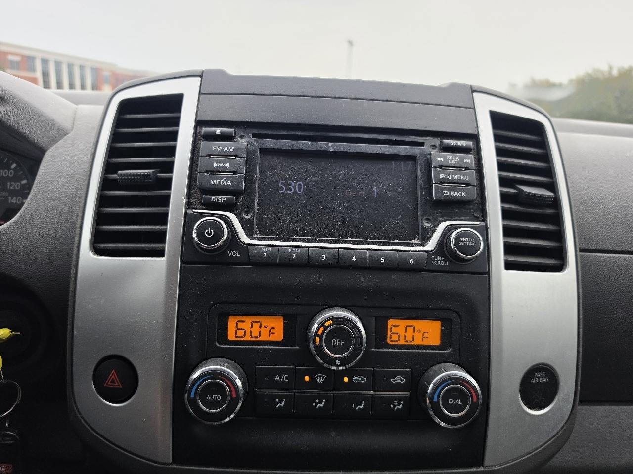 Nissan Frontier Crew Cab 4x4 SV 2017