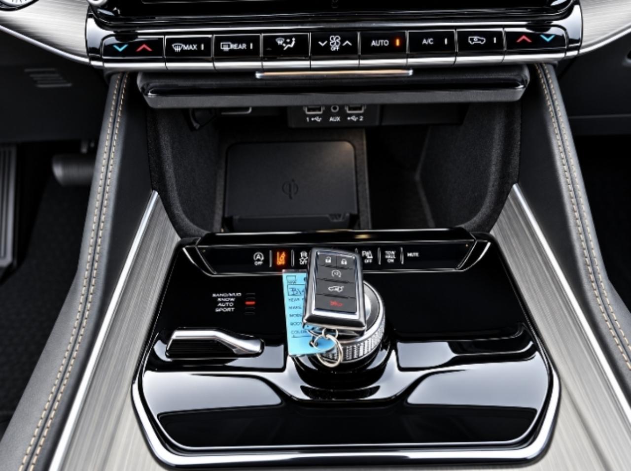 Jeep Wagoneer L Series II 4WD 2024