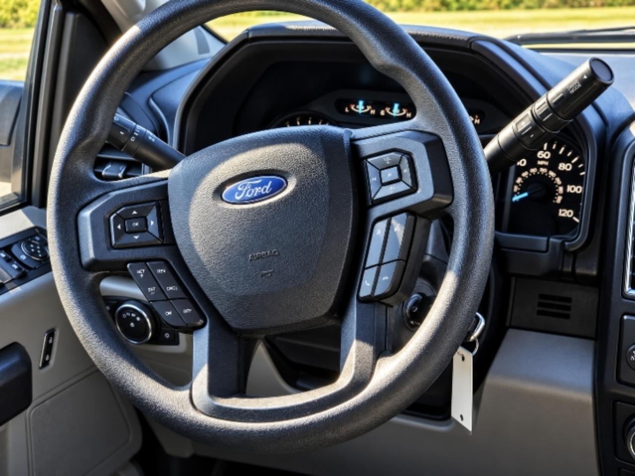 Ford F-150 STX SuperCrew 4WD 2018