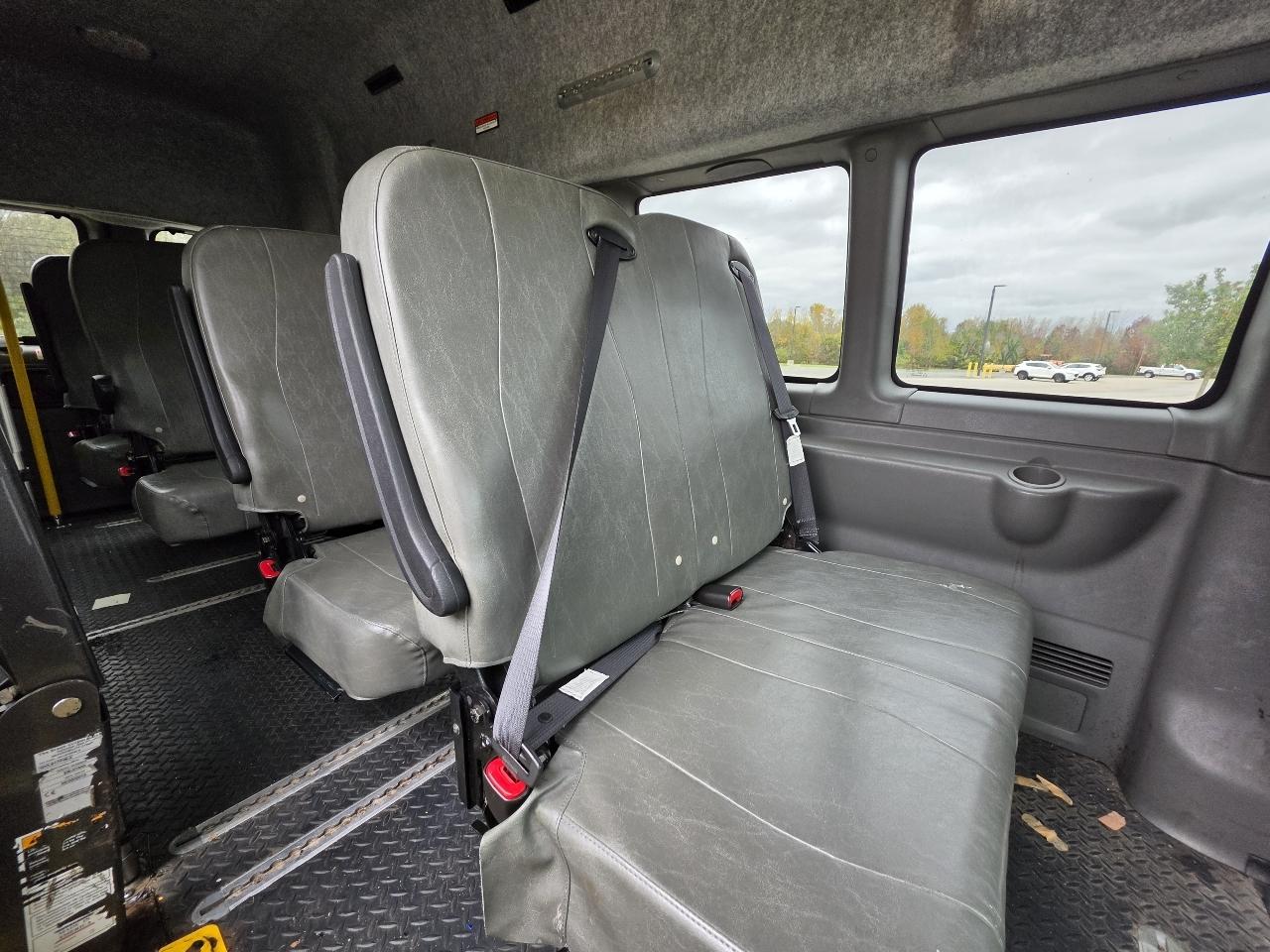 Chevrolet Express LT 3500 Extended 2013