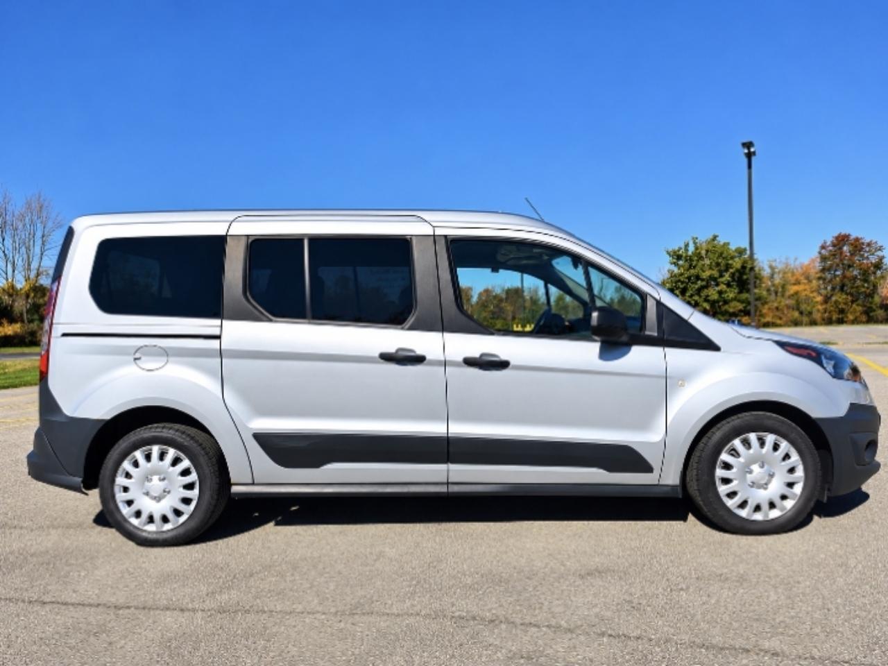 Ford Transit Connect Wagon XL w/Rear Liftgate LWB 2017
