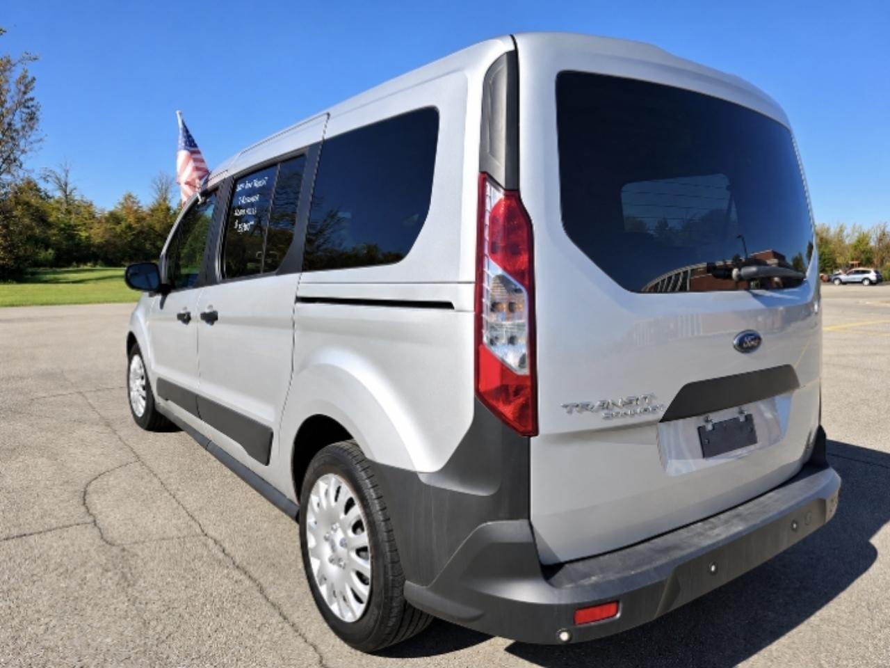 Ford Transit Connect Wagon XL w/Rear Liftgate LWB 2017