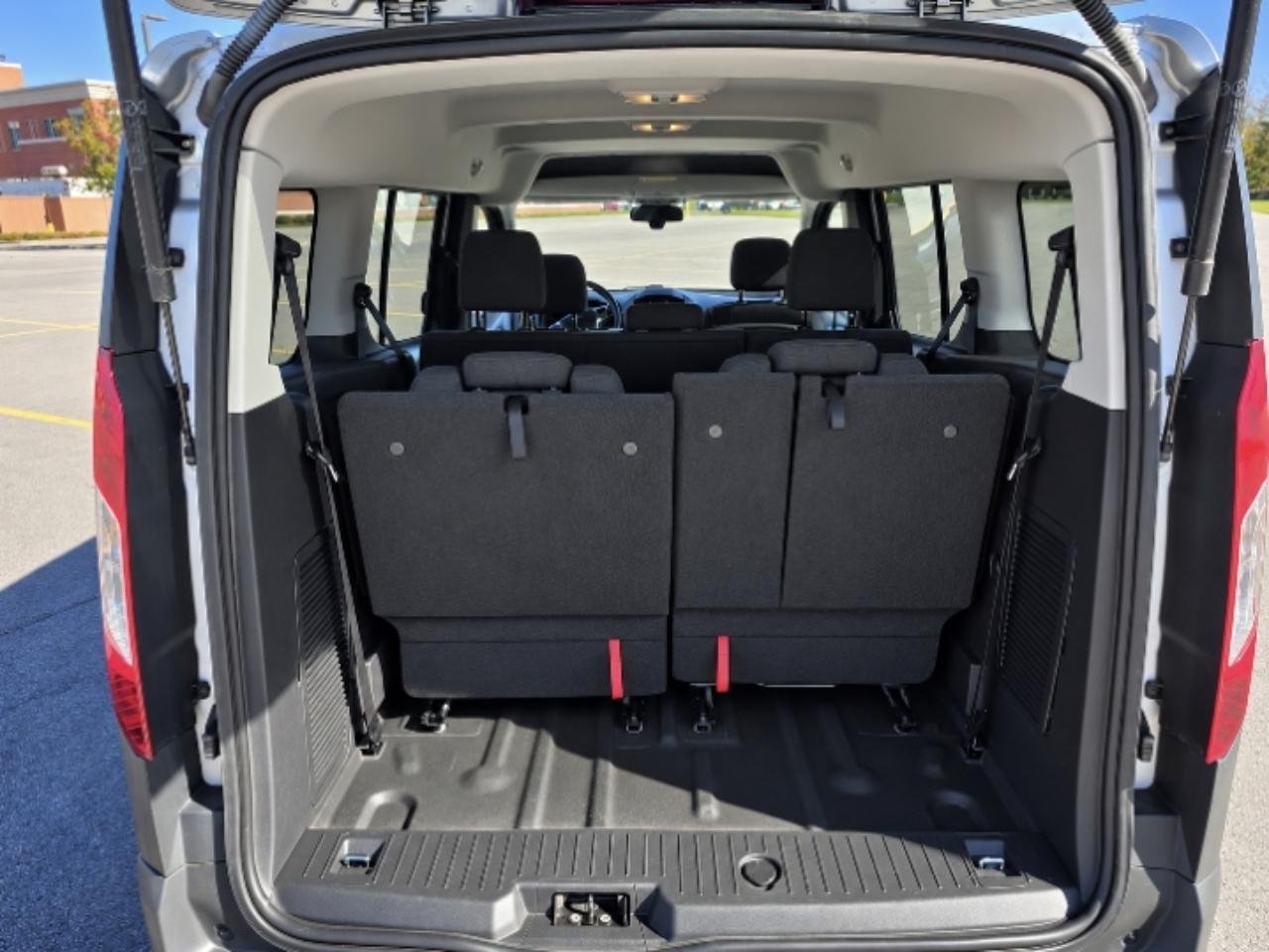 Ford Transit Connect Wagon XL w/Rear Liftgate LWB 2017