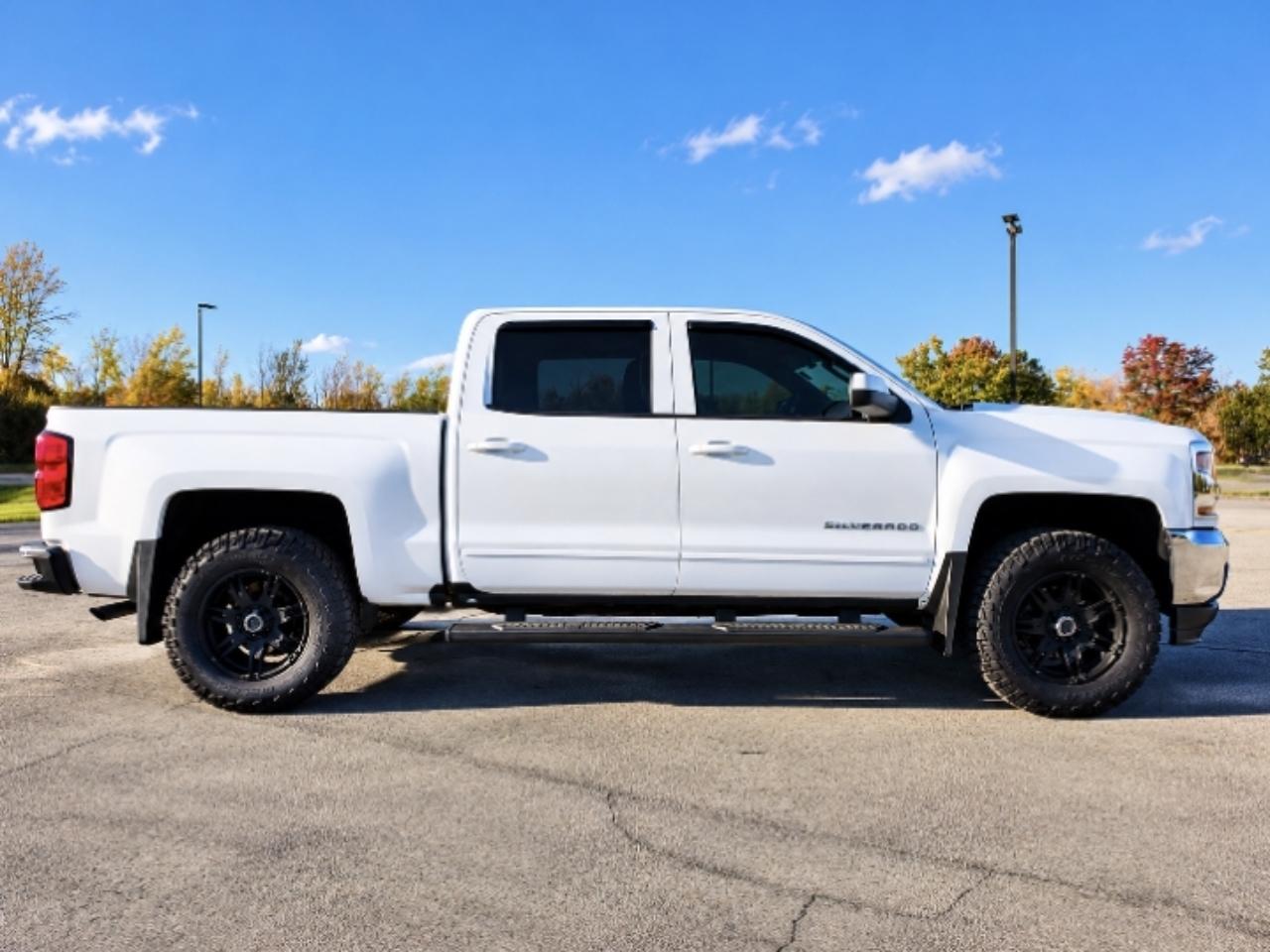 Chevrolet Silverado 1500 1LT Crew Cab 4WD 2016