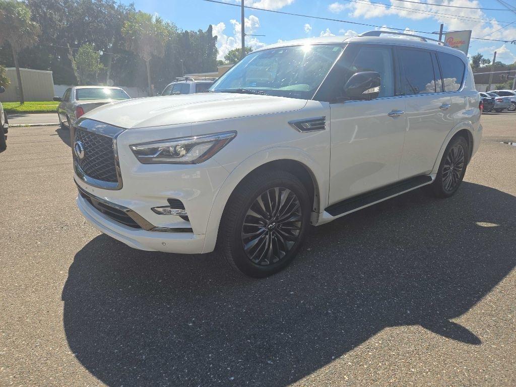 2022 Infiniti QX80 LUXE