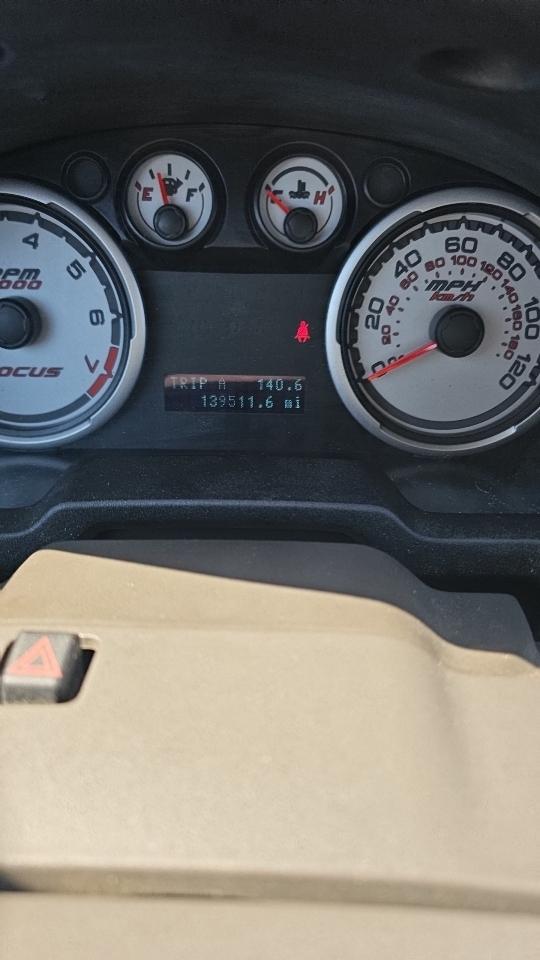 Ford Focus SE Sedan 2010