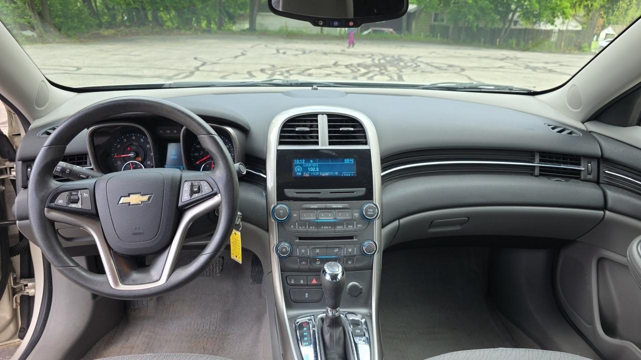 Chevrolet Malibu LS 2013