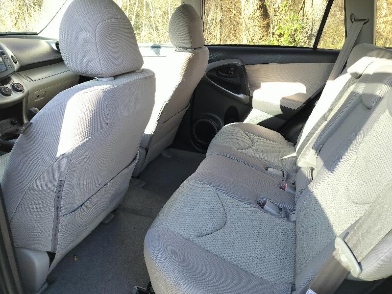 Toyota RAV4 Base I4 2WD 2008