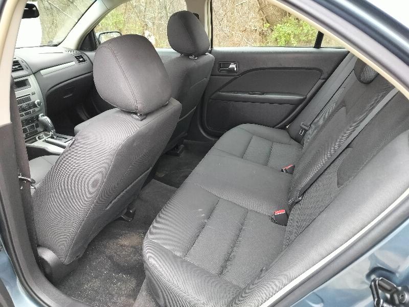 Ford Fusion I4 SE 2011