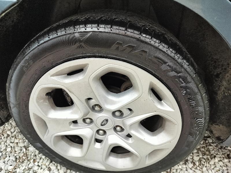 Ford Fusion I4 SE 2011