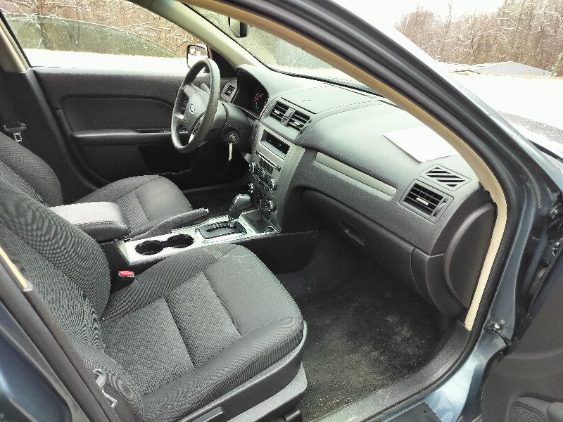 Ford Fusion I4 SE 2011