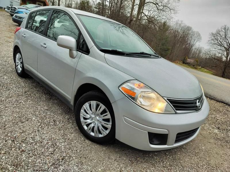 2012 Nissan Versa 1.8 S Hatchback