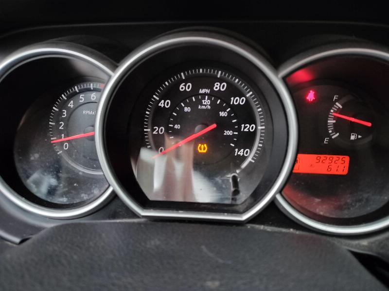 Nissan Versa 1.8 S Hatchback 2012