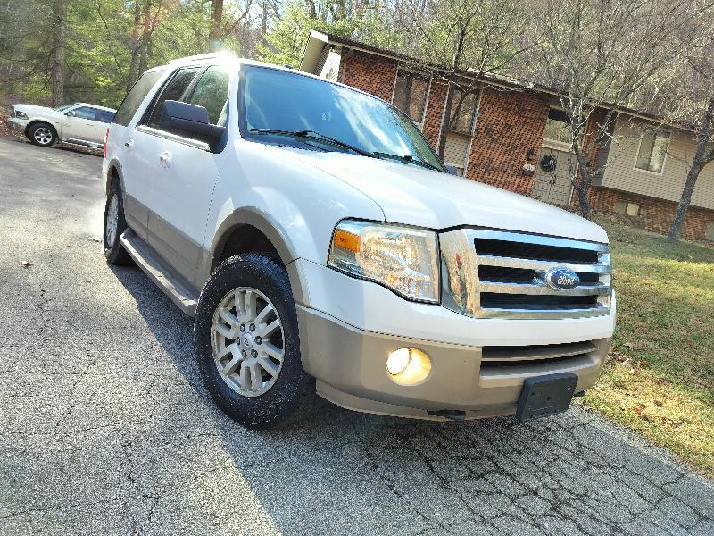 Ford Expedition XLT 4WD 2014