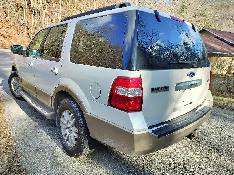 Ford Expedition XLT 4WD 2014
