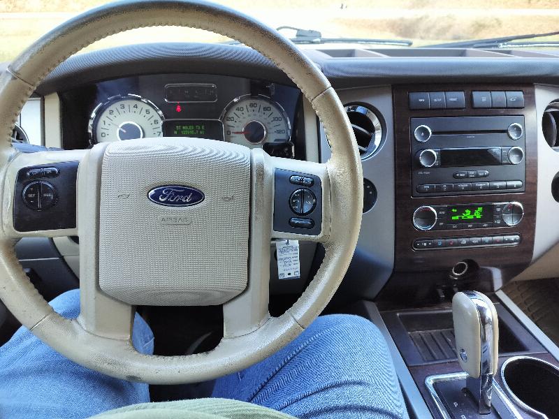 Ford Expedition XLT 4WD 2014