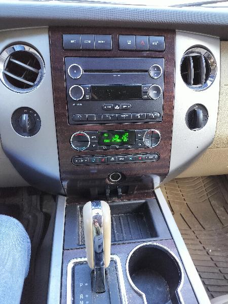 Ford Expedition XLT 4WD 2014