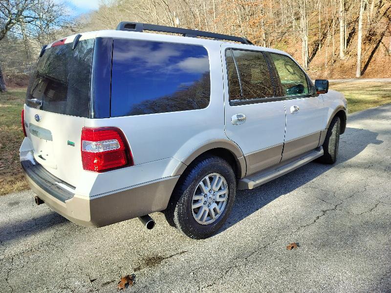 Ford Expedition XLT 4WD 2014