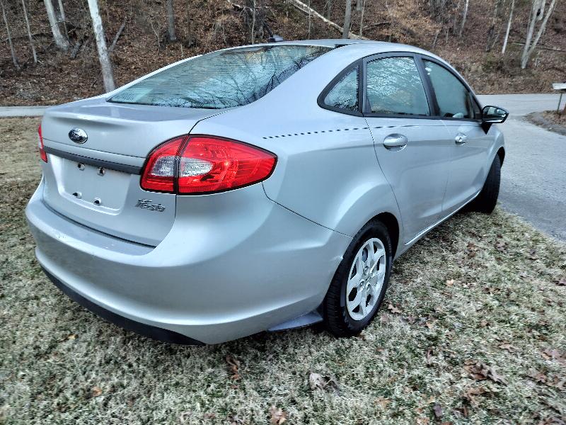 Ford Fiesta S Sedan 2013