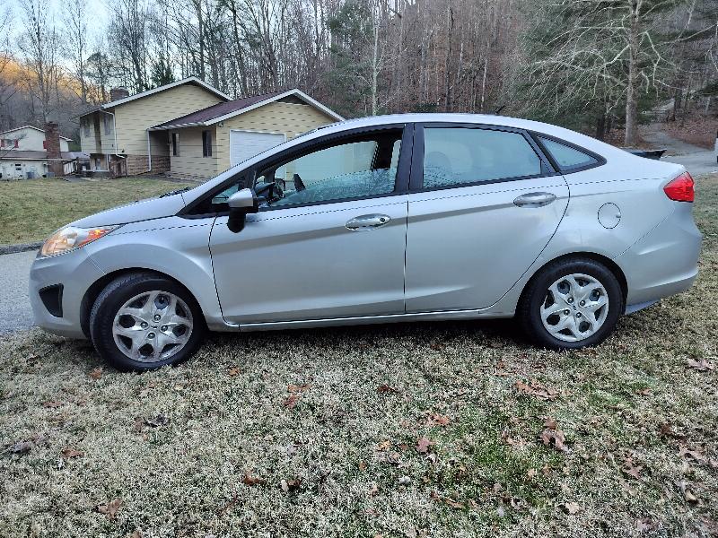 Ford Fiesta S Sedan 2013