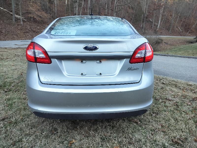 Ford Fiesta S Sedan 2013