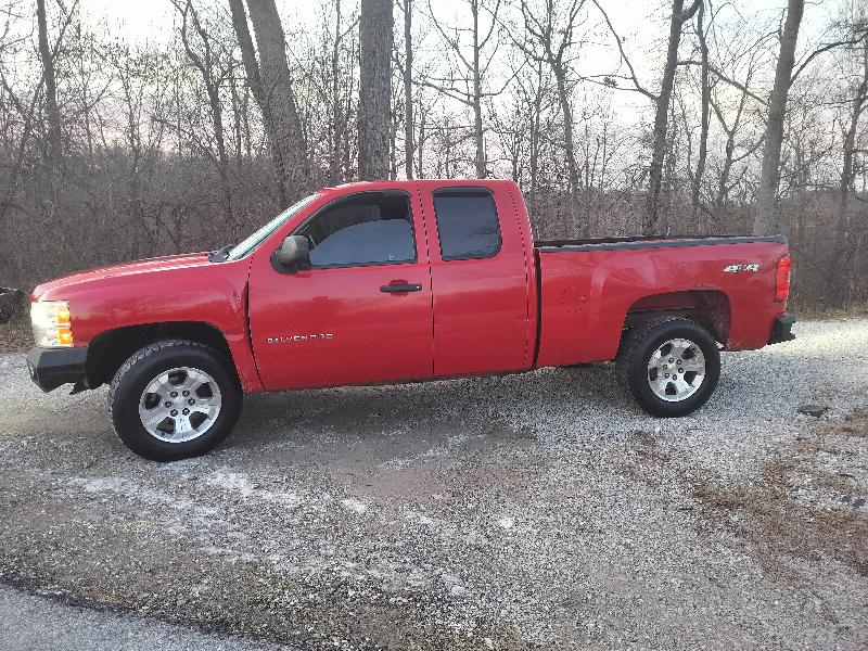 Chevrolet Silverado 1500 LS Extended Cab 4WD 2011