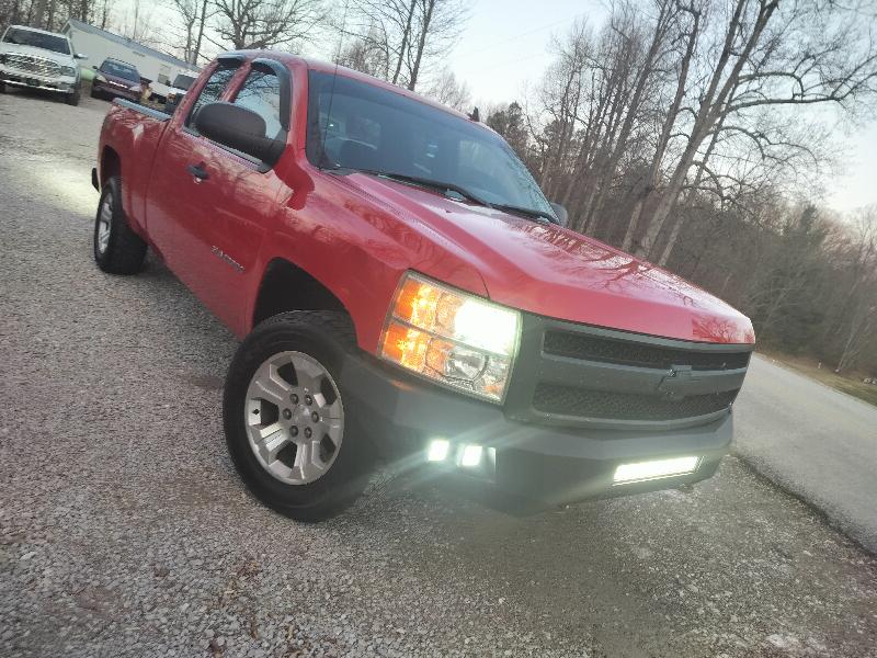 Chevrolet Silverado 1500 LS Extended Cab 4WD 2011