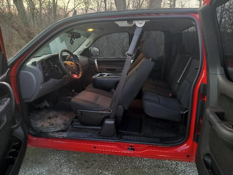 Chevrolet Silverado 1500 LS Extended Cab 4WD 2011