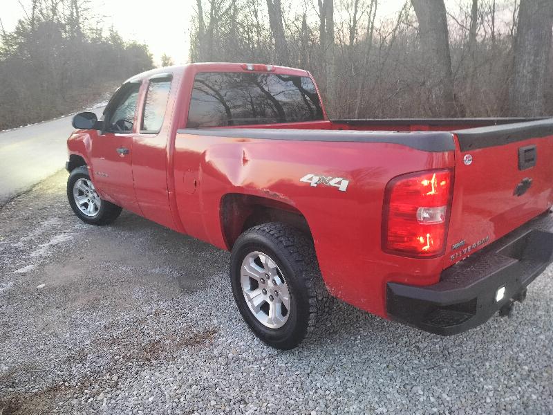 Chevrolet Silverado 1500 LS Extended Cab 4WD 2011