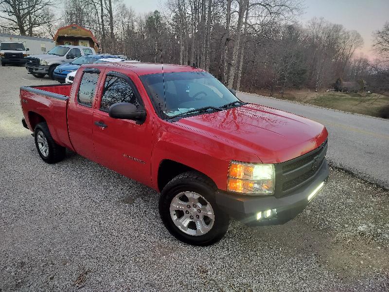 Chevrolet Silverado 1500 LS Extended Cab 4WD 2011
