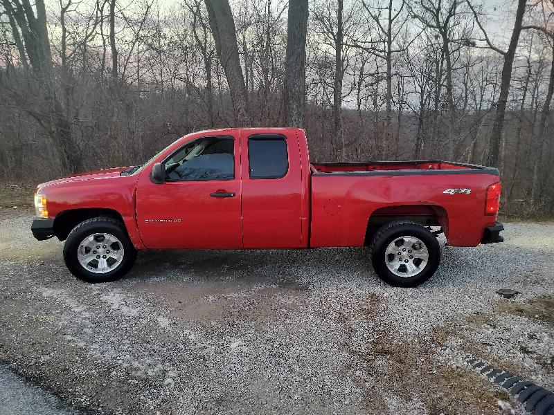 Chevrolet Silverado 1500 LS Extended Cab 4WD 2011
