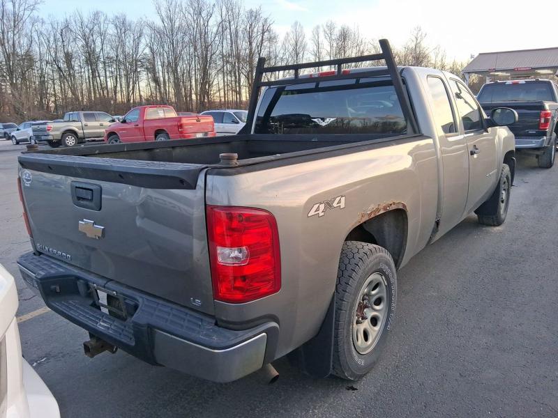 Chevrolet Silverado 1500 Work Truck Ext. Cab Std. Box 4WD 2008
