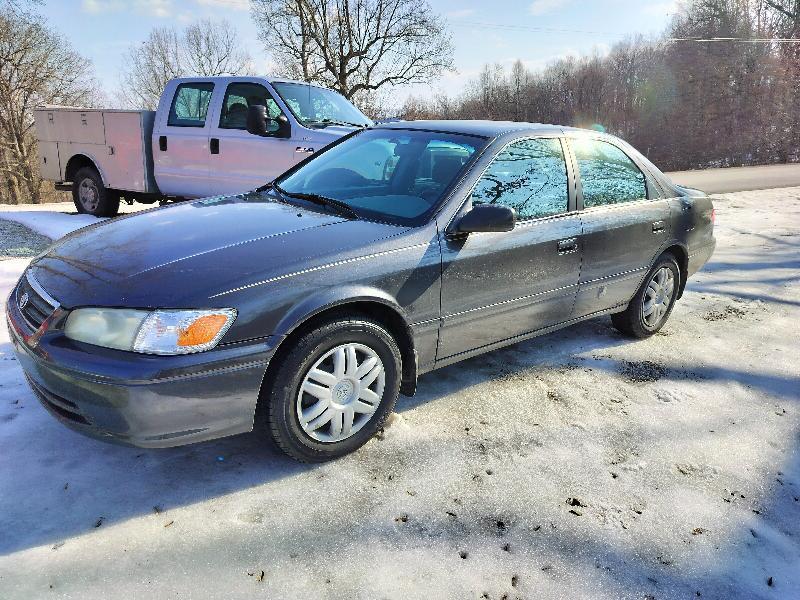 Toyota Camry LE 2000