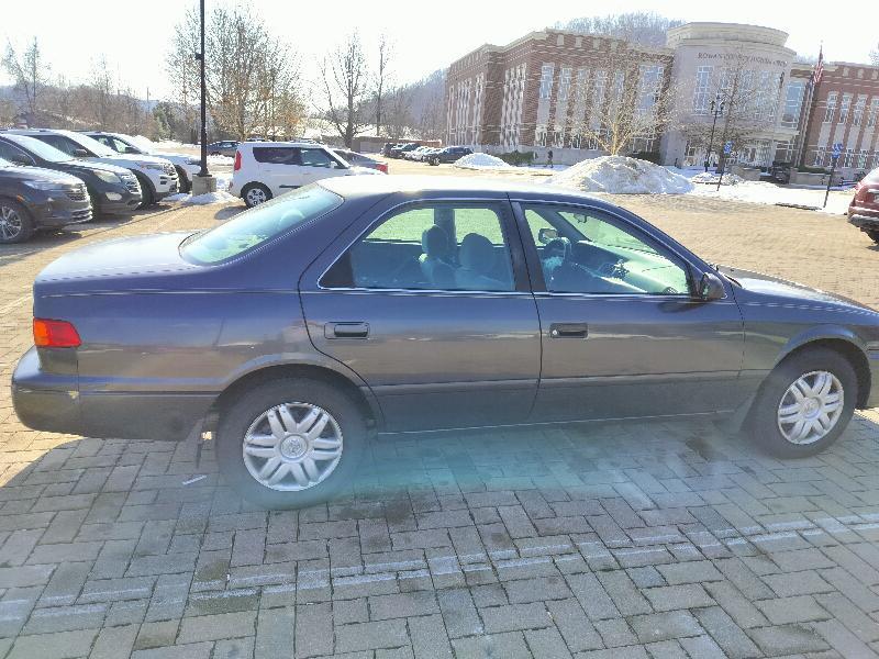 Toyota Camry LE 2000