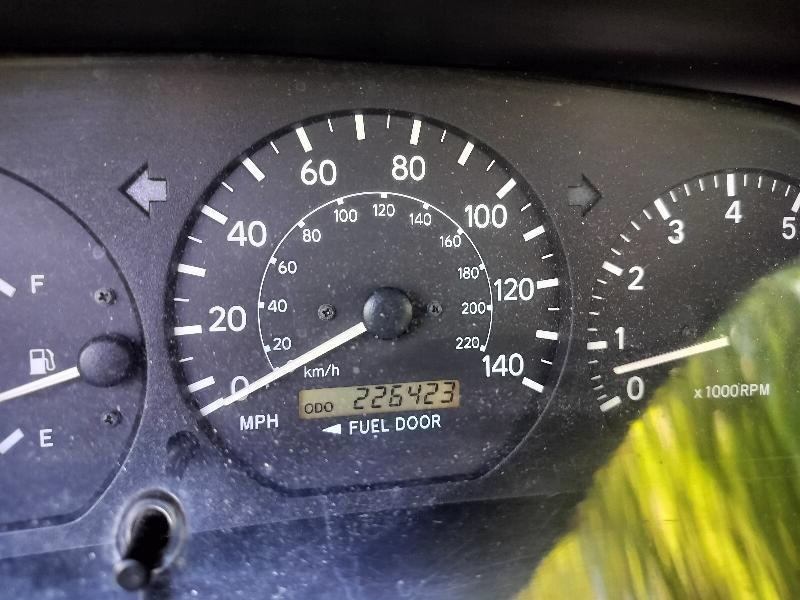 Toyota Camry LE 2000