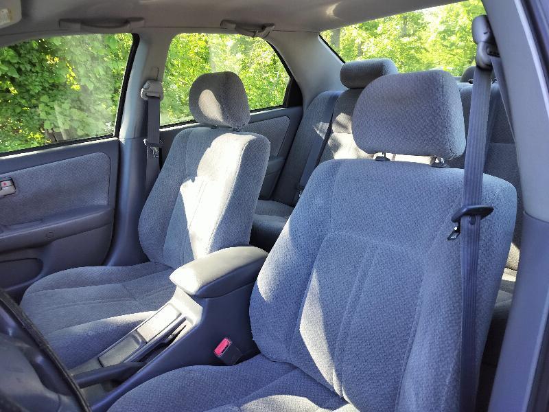 Toyota Camry LE 2000