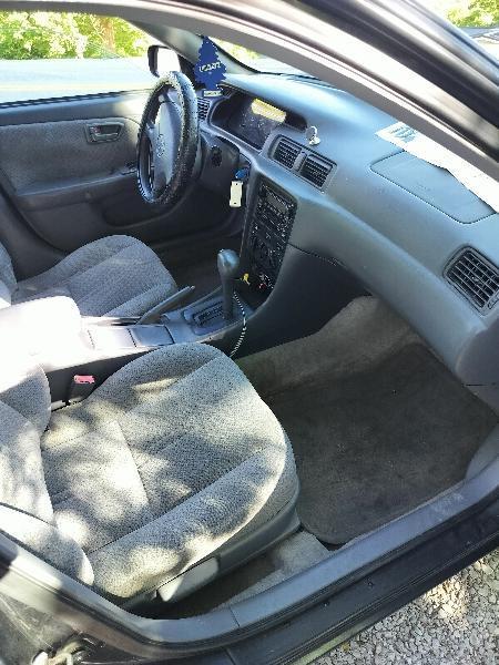Toyota Camry LE 2000